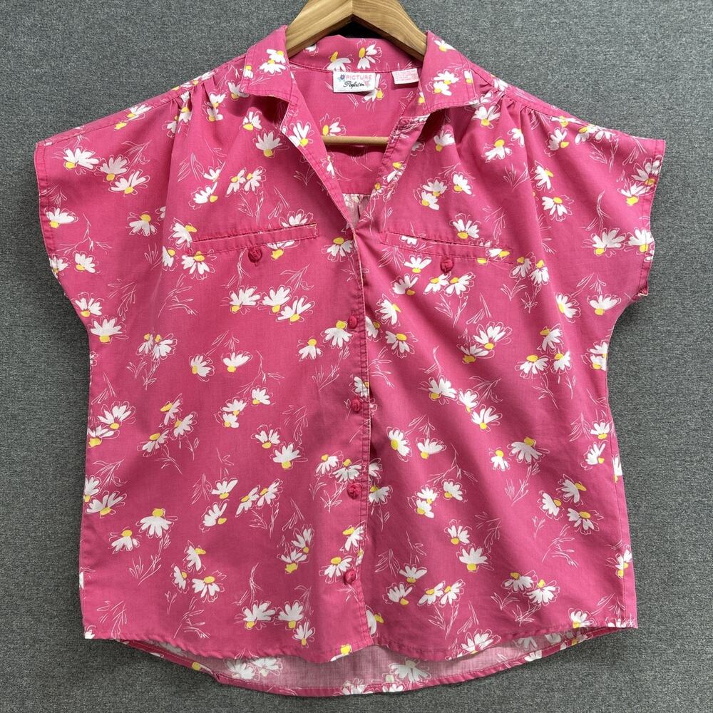 Vintage Picture Perfection Pink Floral Button Up Shirt Womens Small Short Sleeve